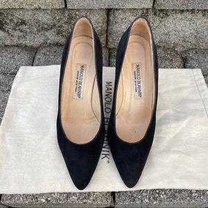 Vintage Manolo Blahnik Size 6 Black Suede Heels